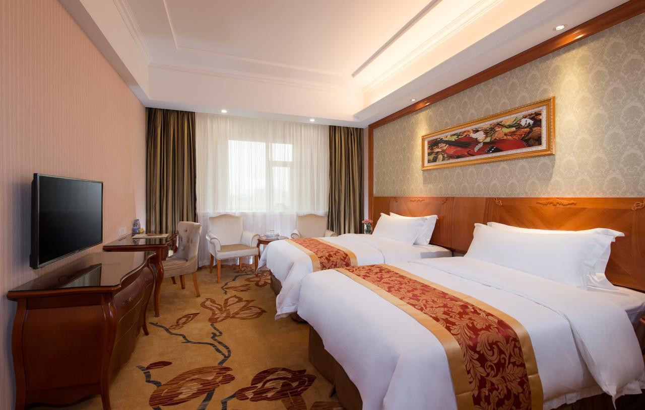 Vienna Hotel Shouti Pechino Esterno foto